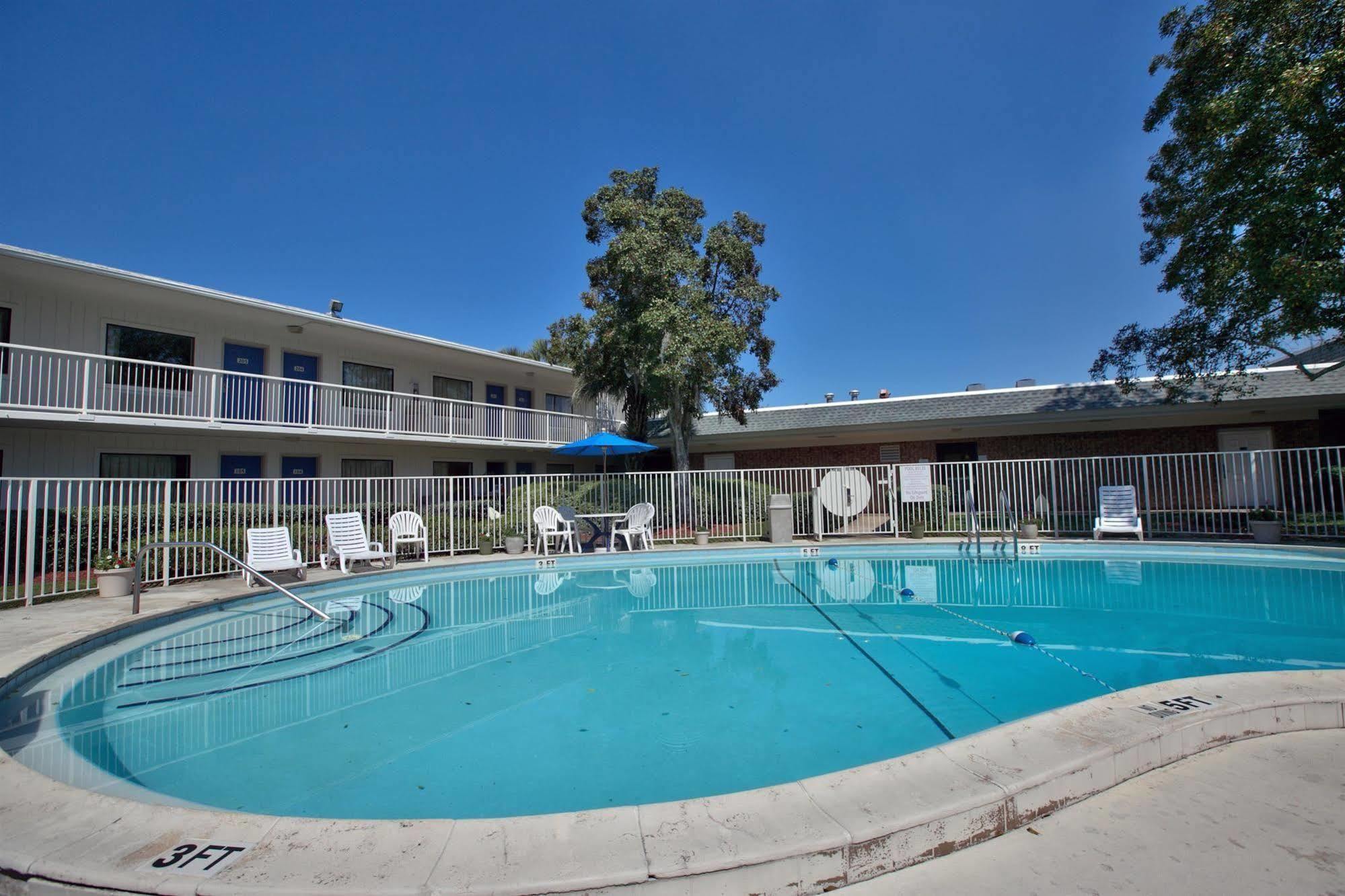 Motel 6-Tallahassee, Fl - Downtown Exterior photo